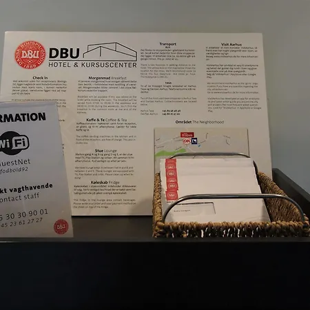 ホテル Dbu & Kursuscenter オールフス
